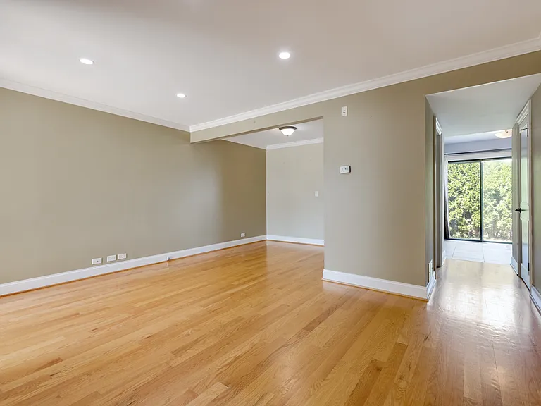 740 Lakeview Pt — Photo 5