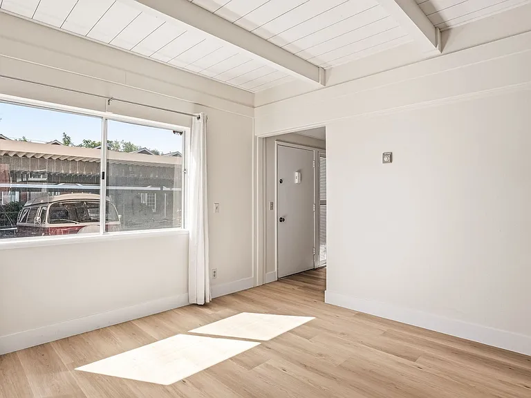 532 Tyrella Ave #45 — Photo 3