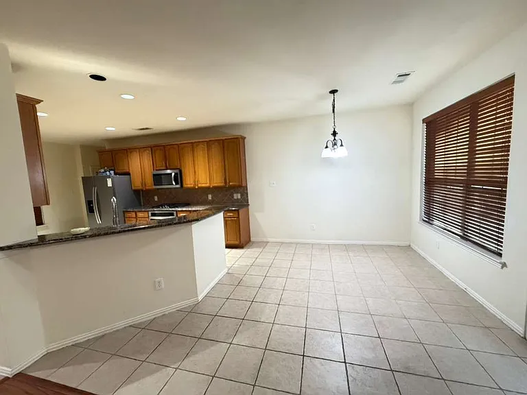 5000 Crossvine Ln — Photo 9