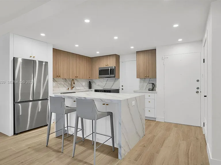 3505 S Ocean Dr #808 — Photo 3