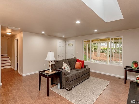5th image of 5521 96th St E
