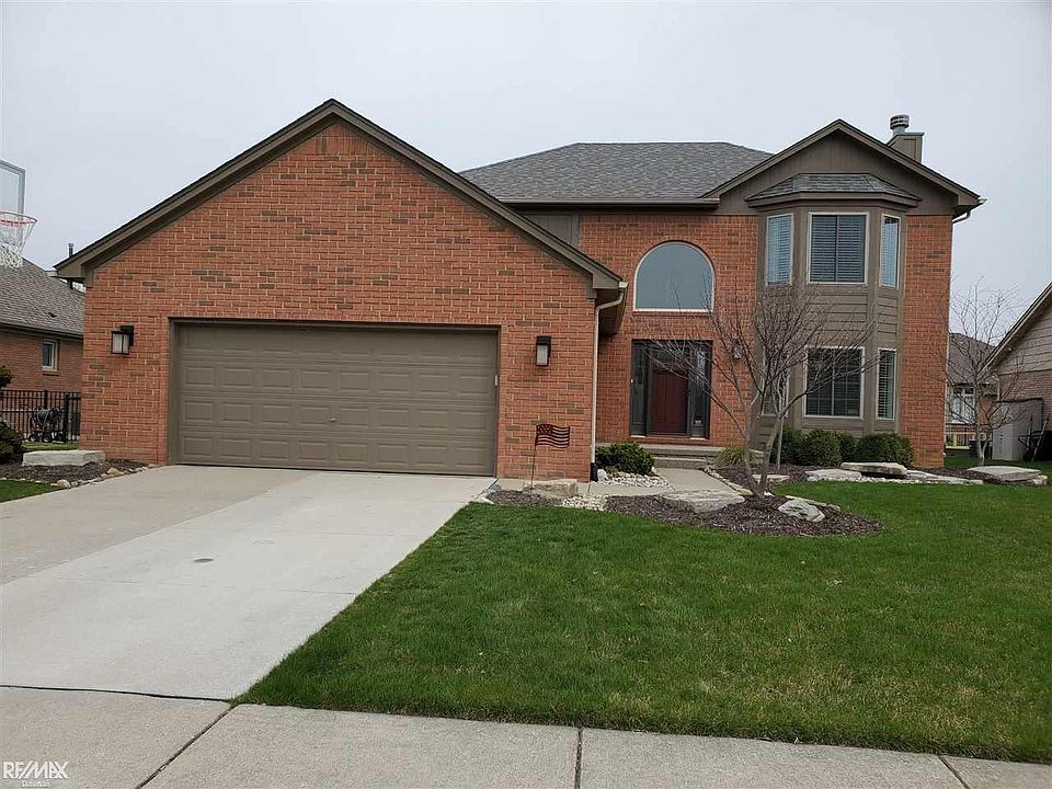 1st image of 36553 Crimson Ln