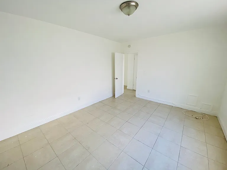 1957 Normandy Dr #2 — Photo 11