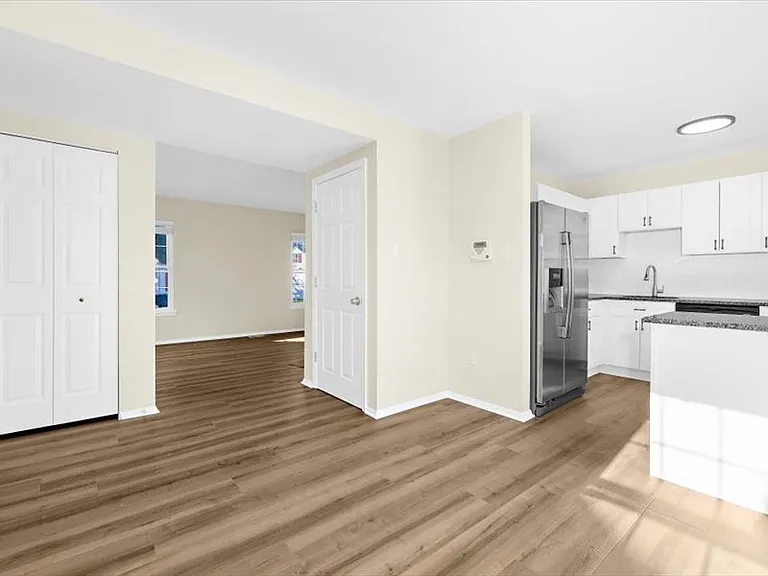 8638 Gambier Hbr — Photo 14