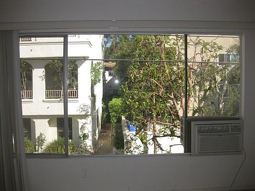 5th image of 505 S Barrington Ave APT 20