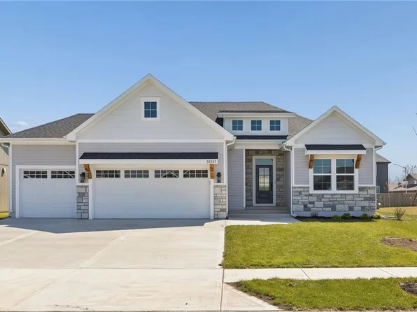 32283 W 165th St, Gardner, KS 66030