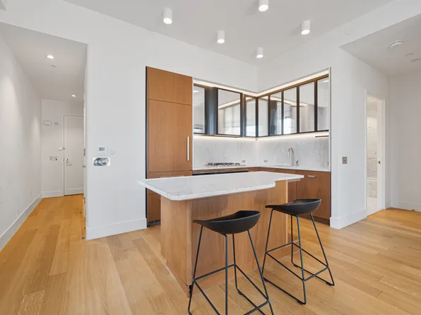 110 Charlton Street 20G image 3 of 22