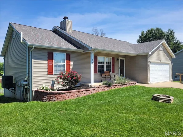 802 Big Red Ct, Warrenton, MO 63383