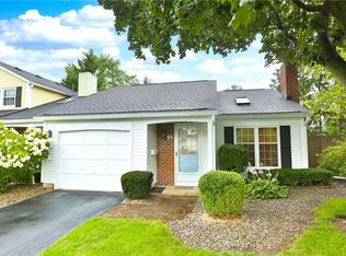 65 Old Stone Ln, Rochester, NY 14615