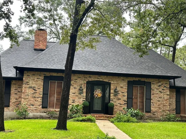 103 Wroxton Dr, Conroe, TX 77304