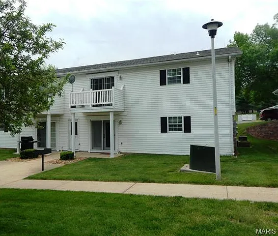 244 Carriage Ct — Photo 2