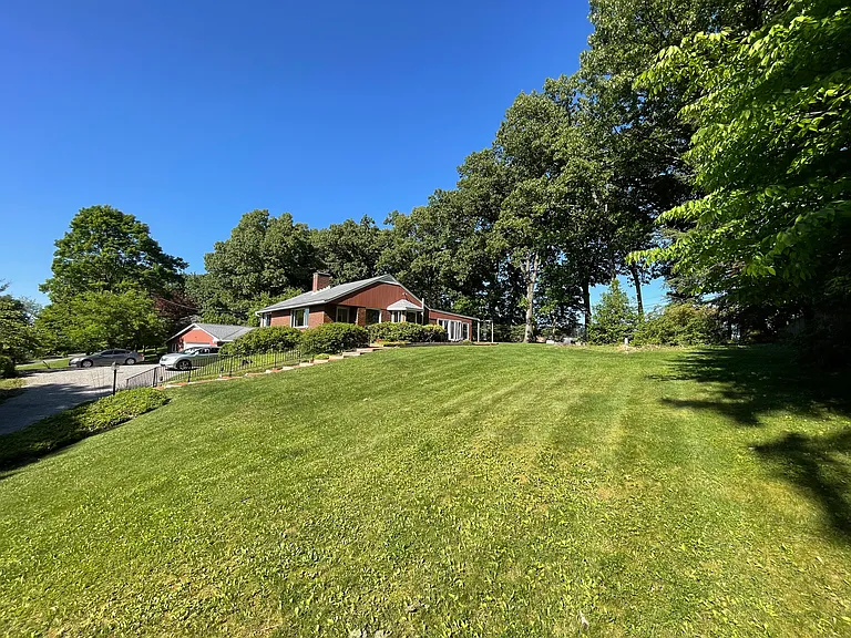 8250 Fox Ridge Rd — Photo 47
