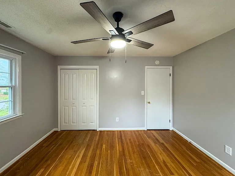 726 Dandridge Dr — Photo 17