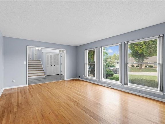 5th image of 5115 Lawn Ave
