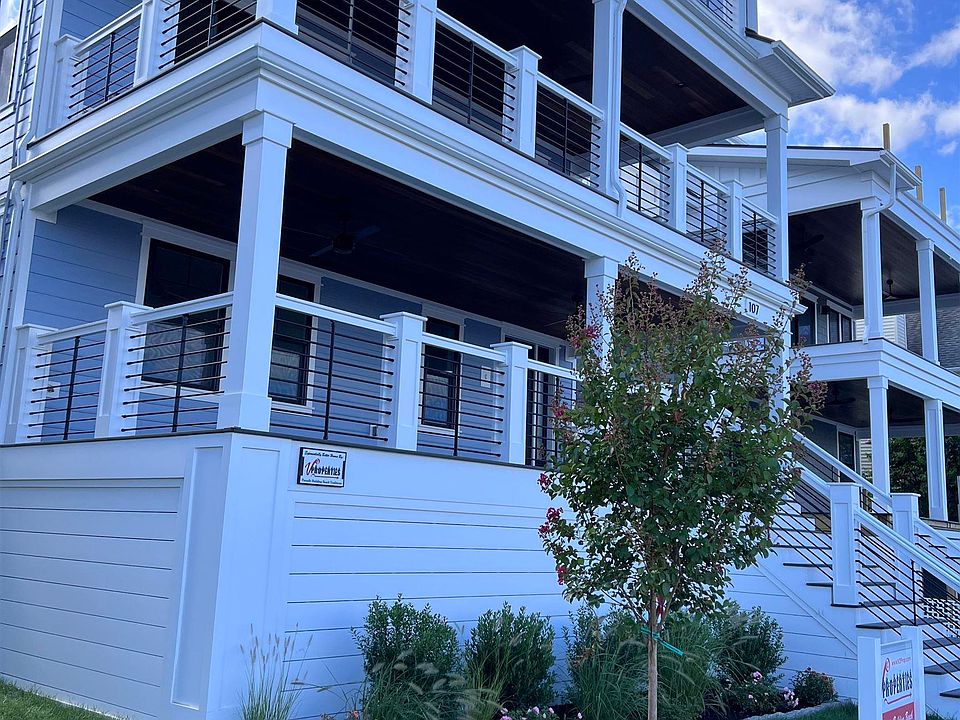 1st image of 107 Bay Ave