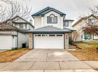 9834 N Hidden Valley Dr NW, Calgary, AB T3A5L2