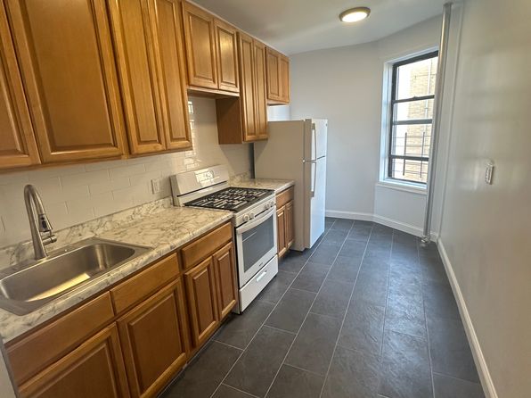 3510 Bainbridge Ave #4CC