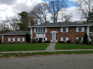 15 Worcester Rd, Peabody, MA 01960