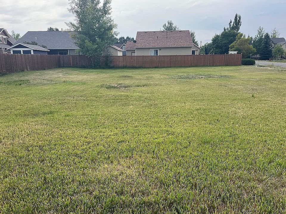 1st image of 3088 Annie St