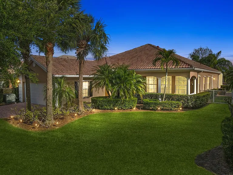 11325 SW Olmstead Dr — Photo 3