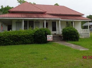 120 Shon St, Odum, GA 31555