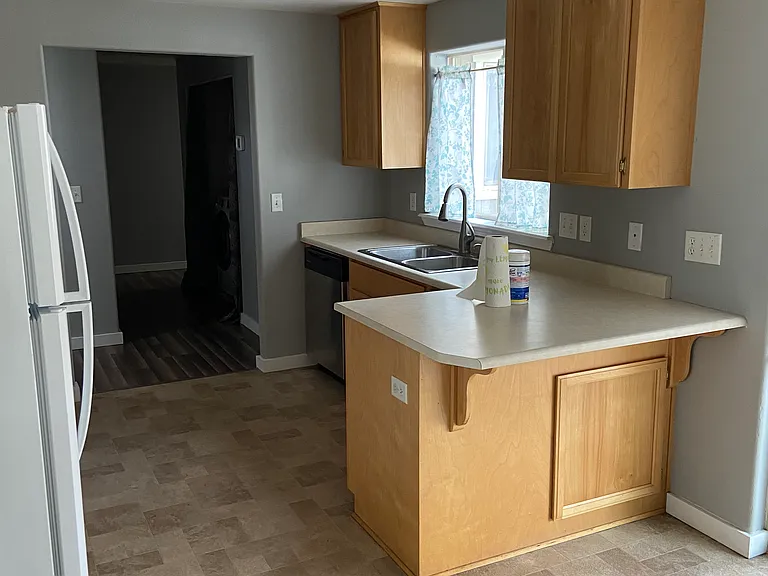 371 Bradley Way — Photo 6