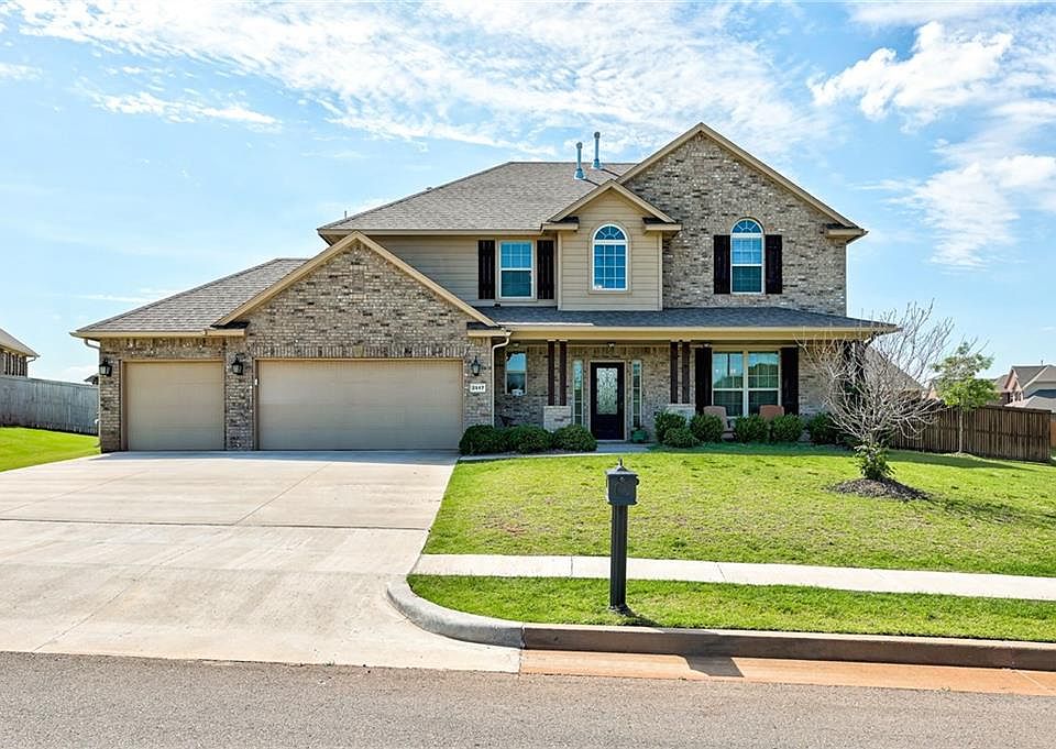 1st image of 2517 Foxglove Ln