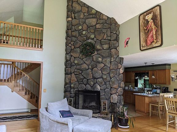 2nd image of 183 Brentwood Dr