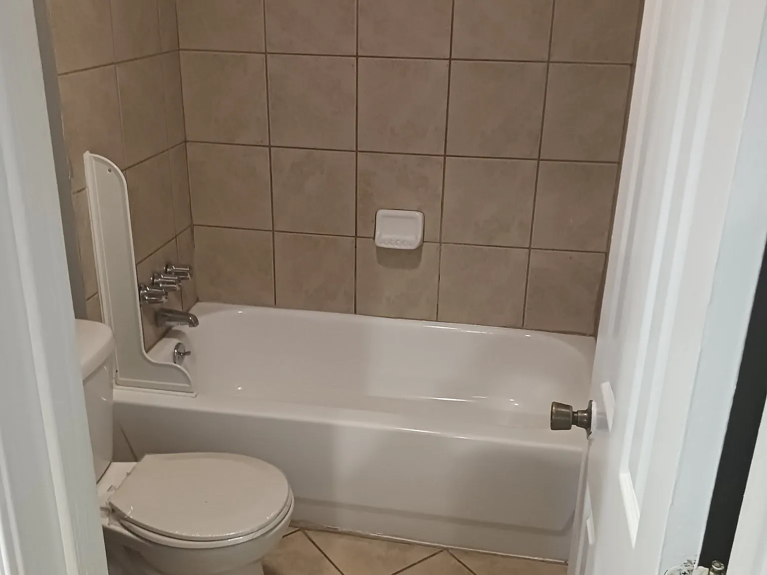2 bed, 700 sqft, $1,275 — Photo 4