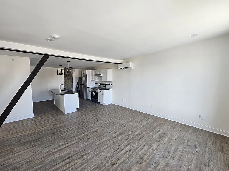 406 Main St #4 — Photo 20