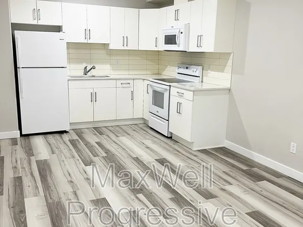 7706 Koruluk Ln SW #Basement, Edmonton, AB T6W 4R7
