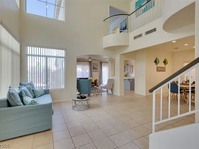 7886 Blue Brook Dr — Photo 1