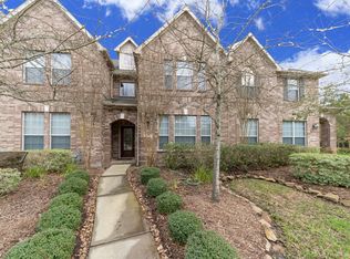 6 Pine Needle Pl, The Woodlands, TX 77382