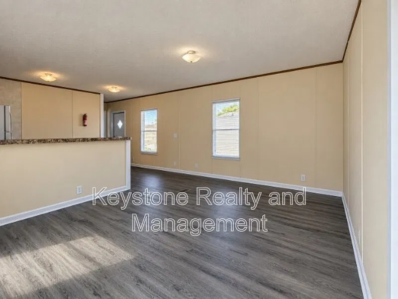 3 bed, 2.0 bath, 1120 sqft, $795 — Photo 4