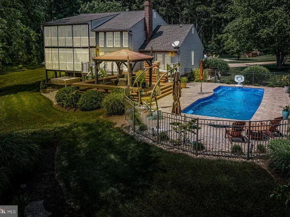 324 Bayberry Ln, Reedville, VA 22539
