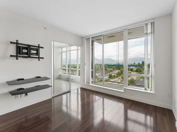 4815 Eldorado Mews #1003, Vancouver, BC V5R 0B2