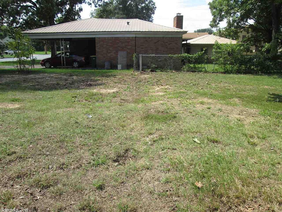 2nd image of 623 W 18th St