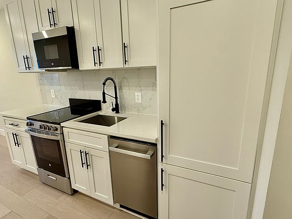3rd image of 239 E 33rd St APT 5A