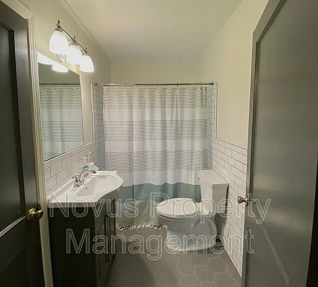 215 Pennsylvania Ave — Photo 15