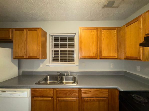 46 Point Place Dr #TOWNHOUSE