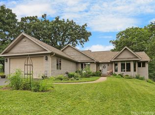 28563 W Benjamin Ave, Spring Grove, IL 60081