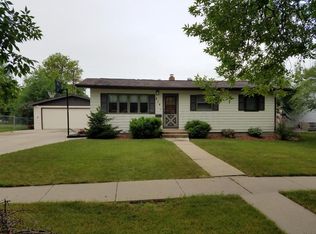 814 3rd St E, West Fargo, ND 58078