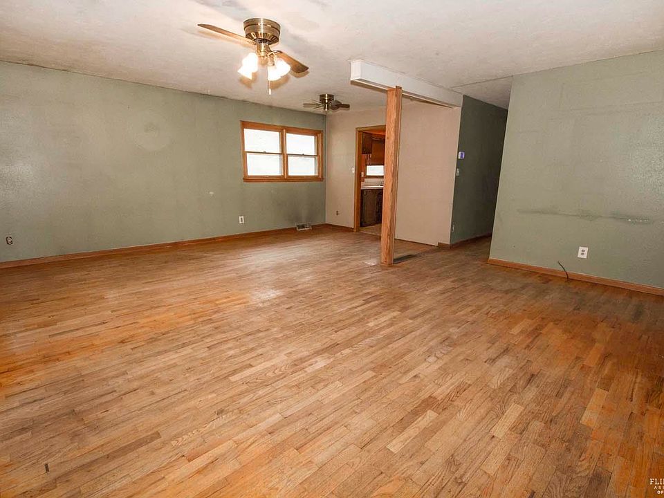 1st image of 522 Lane St