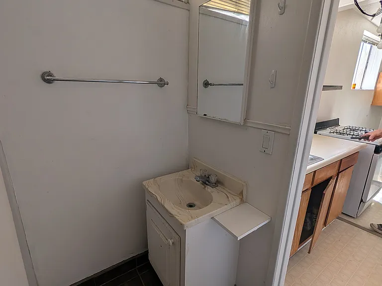 2775 Cypress Ave #B — Photo 2