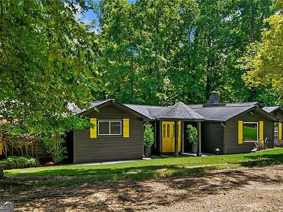 4th image of 134 Cedar Dr