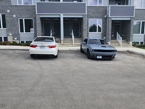 990 Deveron Cres #15, London, ON N5Z 0B7