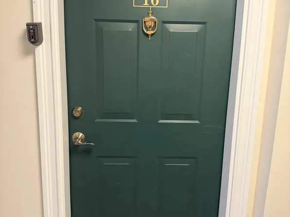 380 Main Street #16, Wallingford, CT 06492