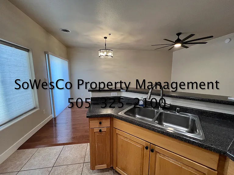 1936 Hollyhock Cir — Photo 6