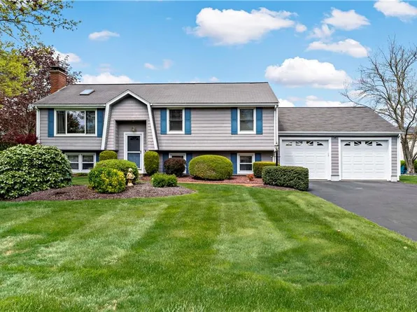 17 Marehaven Dr, Seekonk, MA 02771