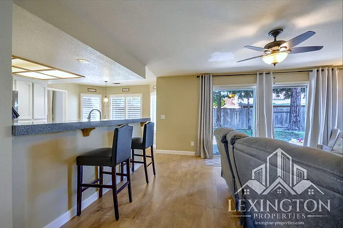 5941 Laguna Park Dr — Photo 8